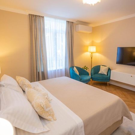 City And Style Luxury Rooms Split Exterior photo