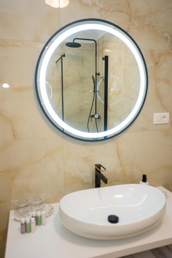 City And Style Luxury Rooms Split Exterior photo