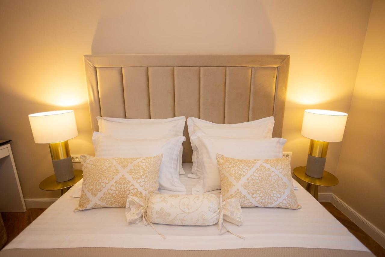 City And Style Luxury Rooms Split Exterior photo