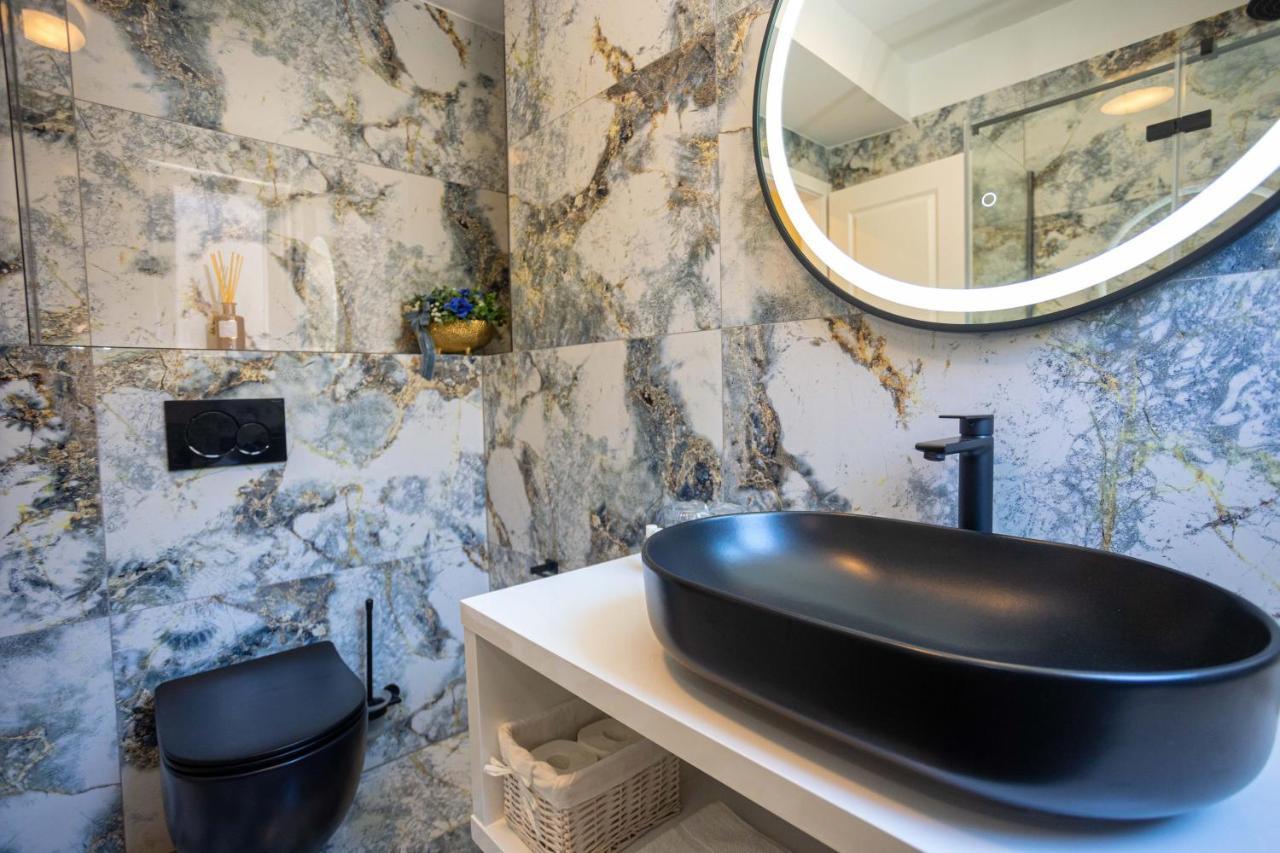 City And Style Luxury Rooms Split Exterior photo